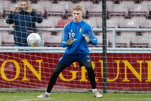 Maison Campbell - on Stags bench.