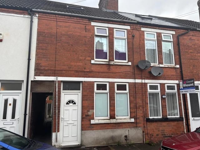 This is an ideal property for a First Time Buyer or Investor! The property is offered with No Upward Chain. Accommodation comprises of lounge, dining kitchen, utility room, two bedrooms and bathroom. There is a rear garden to the rear.