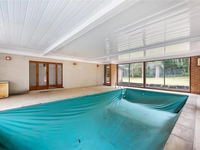 Substantial sized plot and property. Full refurbishment/ modernisation required thought this property. Potential development opportunity subject to planning permission. The pool is in need of refurbishment, electric connections, windows and doors to all three aspects.