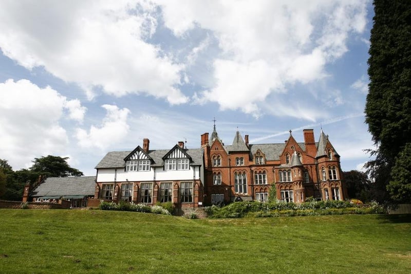 Steeped in history, Bestwood Lodge has Royal roots.  Set in 700 acres of parkland and offering a truly unique and romantic venue for your special day. Bestwood Lodge is the perfect place to start a long and happy life together.