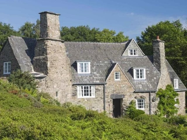 Zigzagging from its rocky outcrop, Stoneywell is the realisation of one man's Arts and Crafts vision within a family home. Original furniture and family treasures fill the Gimson family cottage's quirky rooms and, outside, every turn conjures childhood memories of holiday excitement - one way to the fort, another to the woods beyond. Stoneywell is also near to the Trust's Ulverscroft Nature Reserve.