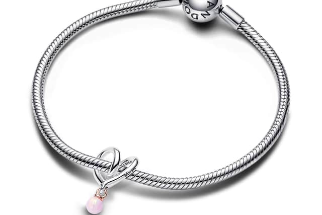 Mum Two-tone Wrapped Heart Charm.