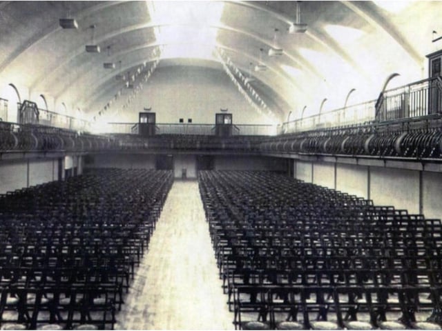 The centre set out for a concert.