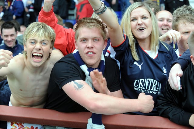 PIC LISA FERGUSON 23/05/2009
FHS
CLYDESDALE BANK PREMIER LEAGUE - INVENESS CALEY THISTLE FC v FALKIRK FC
FALIRK FANS CELEBRATE THEIR TEAM WINNING AND NOT BEING RELEGATED