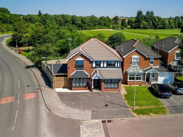 This aerial photo shows how the property sits on a desirable corner plot at Studland Close and backs on to Mansfield Woodhouse's Manor Park. There is plenty of off-street parking space at the front.