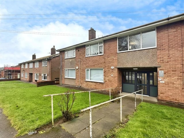 This appealing property is well-suited for couples or single occupants in search of a peaceful yet accessible location. The property is neutrally decorated, allowing you the opportunity to put your personal touch on it. The flat comprises two spacious double bedrooms, with the main bedroom boasting built-in wardrobes, providing ample storage space. The flat also includes a spacious and tastefully decorated reception room, perfect for unwinding after a long day or entertaining guests. The kitchen is designed to cater to all your culinary needs. The property also includes a four-piece suite bathroom, designed to offer a tranquil space to relax and rejuvenate. Contact Buckley Brown on 01623 306892.