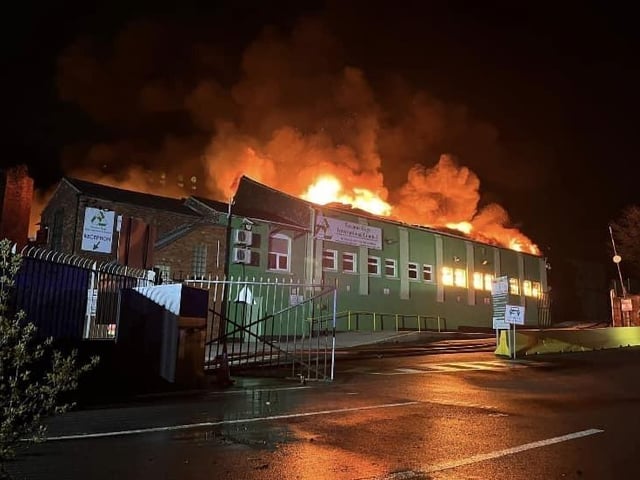 The fire at Savanna Rags in Mansfield has been burning through the night.