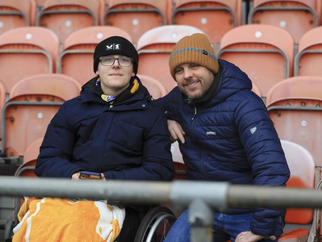 Mansfield Town ended a run of seven straight defeats with a draw at Blackpool.