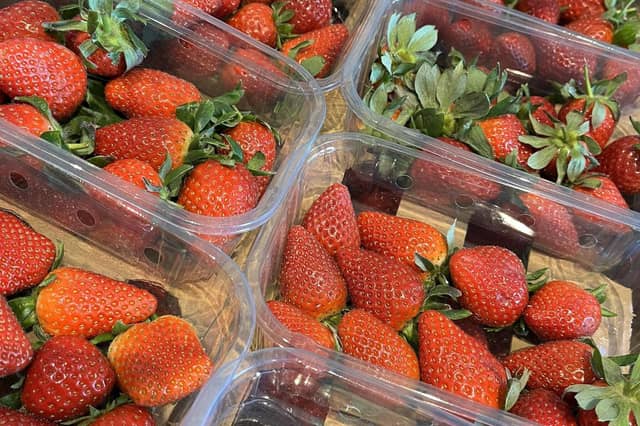 D D & E Bates & Sons is a family-run farm shop and butchers in Mansfield.