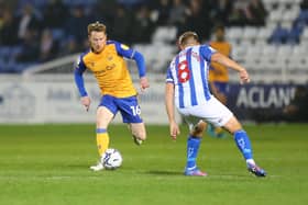 Mansfield Town midfielder Stephen Quinn in action at Hartlepool United. Photo by Chris Holloway/The Bigger Picture.media