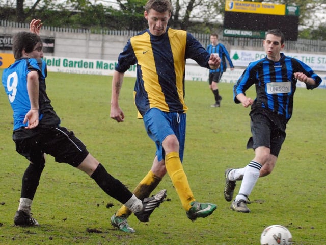 Sherwood united V Welbeck Welfare (blue and Yellow) in 2010.