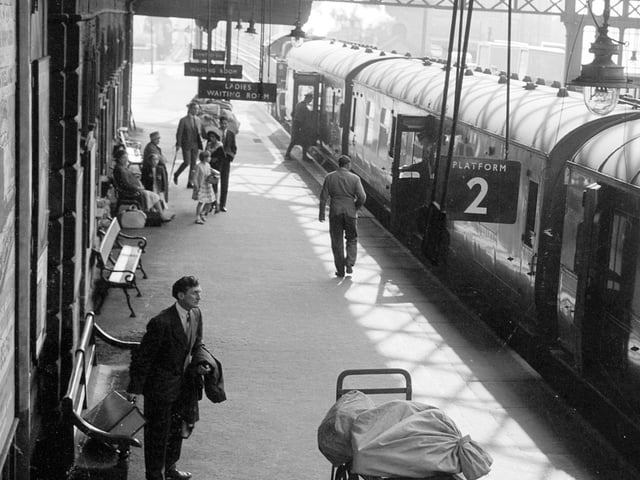 Mansfield train station in 1964.