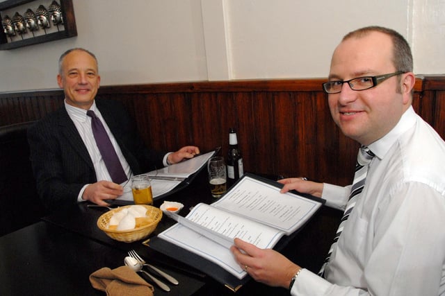 Chad Business Lunch with Mansfield Building Society.
Pictured is Mansfield Building Society Chief Executive Nigel Quinton and Chad News Editor Ashley Booker in 2010.