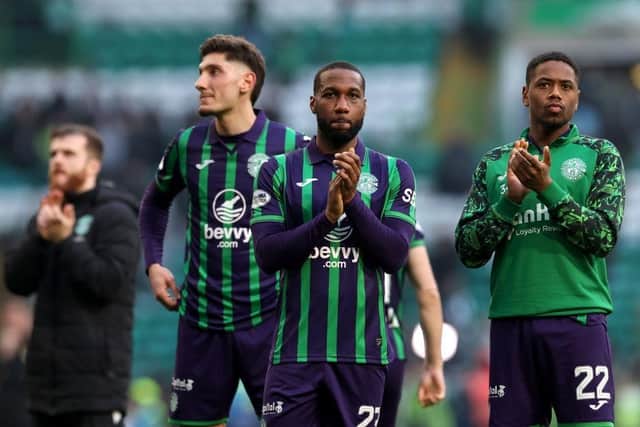 Midfielder Nathan Moriah-Welsh has joined Mansfield Town from Hibernian.