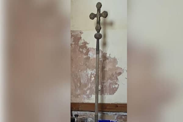 Photo of the missing cross.