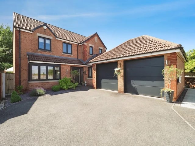 Prepare to be absolutely blown away by this exception four bedroom detached ex-show home, tucked away at the end of a quiet cul-de-sac in Sutton-in-Ashfield. From the very first glance, this property exudes quality, elegance and pride of ownership—an absolute standout that redefines what it means to be “move-in ready.” This is not just a house, but a statement.