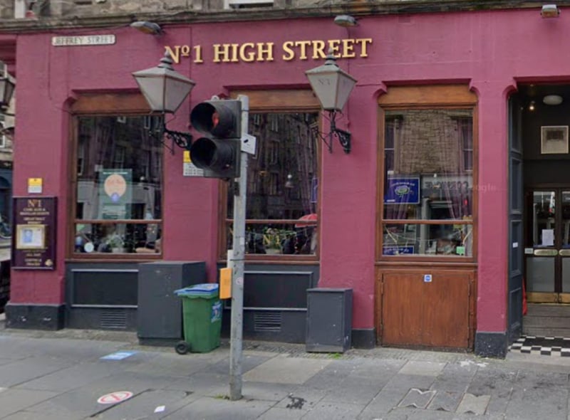 Located near the Royal Mile, No.1 High Street is a fabulous old fashioned pub offering cask beers and, as our readers attest, great burgers as well.