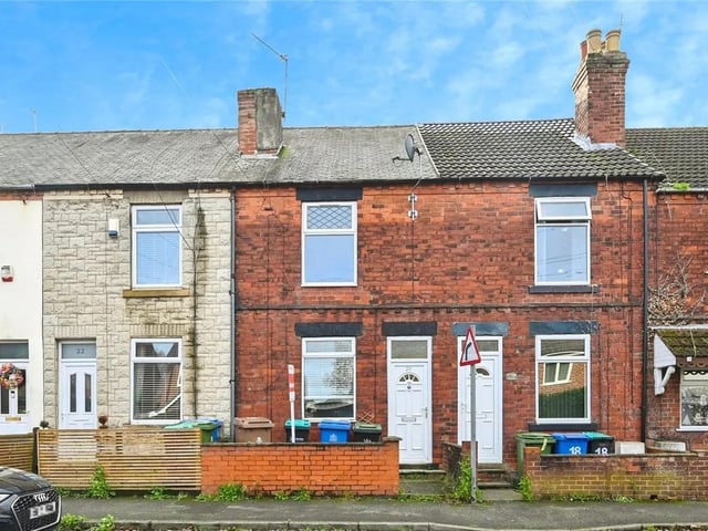 The property is well suited to those seeking their first home. Alternatively, the property can be sold with the existing tenant, currently achieving £750pcm.  This wonderful two bedroom mid terrace is located in the heart of Mansfield, many local amenities, walking distance to both the bus and train station and close to the local hospital. This property boasts a great internal layout and is well presented throughout, making it move in ready. Contact Buckley Brown on 01623 306895.