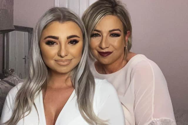 Bethany Tuck poses for a photo with her mum Tanya, who has lipoedema.