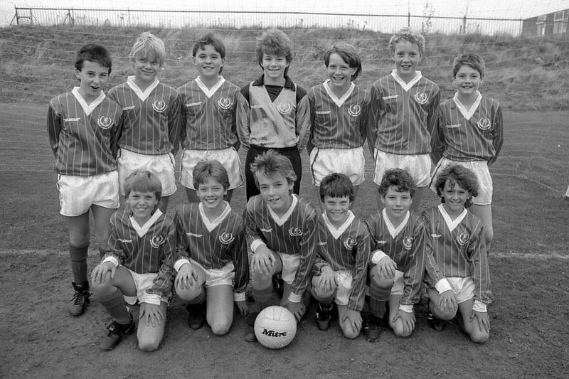 Did you play for Edwinstowe's Robin Hood FC in 1986?