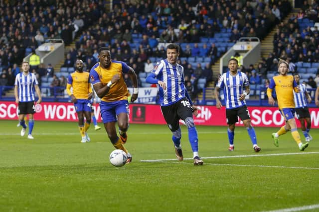 Lucas Akins on the attack at Sheffield Wednesday . Photo by Chris Holloway / The Bigger Picture.media