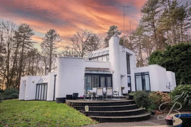 Set within the borders of Newstead Abbey Park, with impressive grounds, this home is sure to leave a lasting impression.