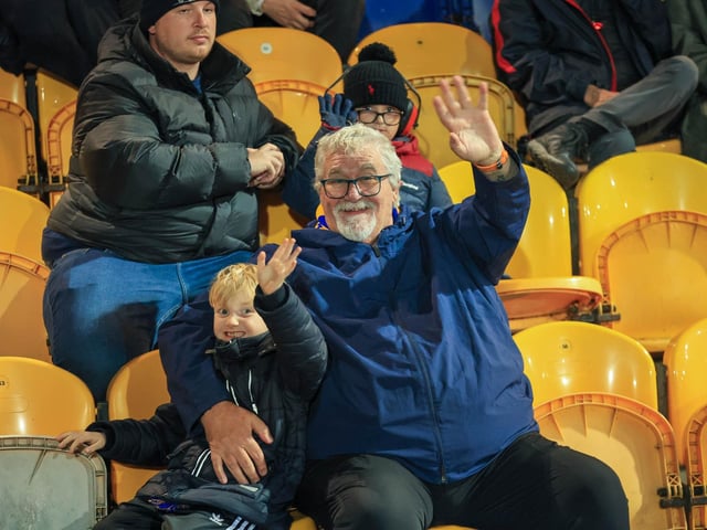 Mansfield Town were unable to bag all three points despite Oxford being reduced to nine men for the closing stages.