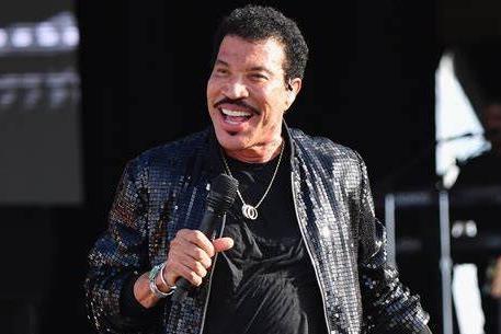 Don't miss a chance to dance on the ceiling with Lionel Richie one more time in a special show, 'Motown -- How Sweet It Is', at Mansfield's Palace Theatre next Tuesday night. The 130-minute show combines first-class live music with slick choreography and an amazing band. It features songs from other legendary artistes, such as The Temptations, Stevie Wonder, The Four Tops, Smokey Robinson, Marvin Gaye, Edwin Starr, The Isley Brothers and The Jackson Five.
