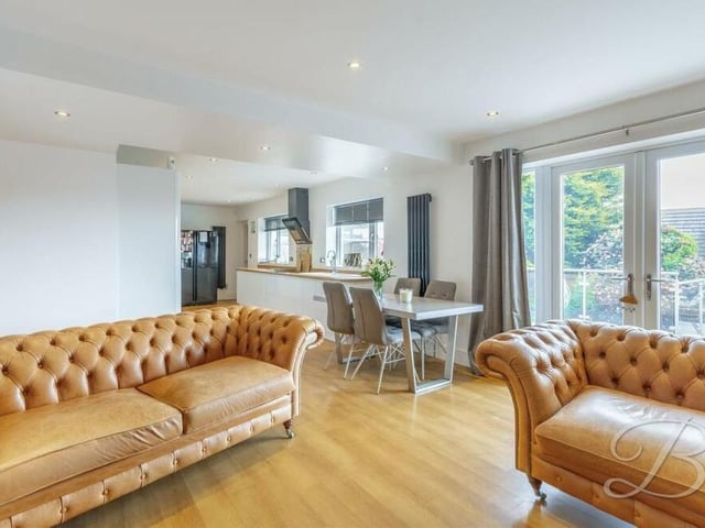 The spacious living room/diner also boasts French doors that lead out to the garden, downlights, a laminated floor and three modern central heating radiators.