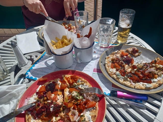 Lynn Price shared a photo of a meal had outside Capo Lounge in Mansfield town centre. The venue, central to Mansfield amenities, has a seated area on Stockwell Gate for customers.