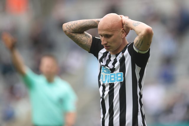 Gabriel Agbonlahor has tipped Newcastle United to sell on a host of players following their takeover. The former Aston Villa forward said: “Give it three, four transfer windows and 90 per cent of that squad will be gone. Lascelles is not a Premier League defender, Isaac Hayden is not a Premier League midfielder, Longstaff, Shelvey, Ritchie, Manquillo." (Football Insider)