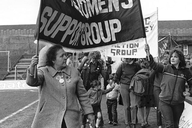 An International Women’s Day march to support the striking miners at Chesterfield FC in March 1985.