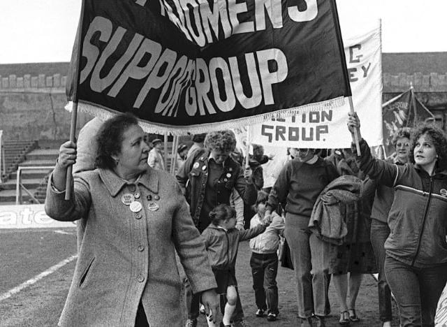 An International Women’s Day march to support the striking miners at Chesterfield FC in March 1985.