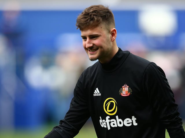 Blackpool have agreed a deal to sign former Sunderland midfielder Ethan Robson. The 23-year-old left the Stadium of Light last month upon the expiration of his contract in the north east, and is now a free agent. (Football Insider)