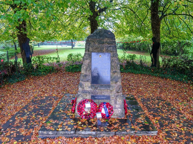 The display includes soldiers guarding the war memorial on Eakring Road.