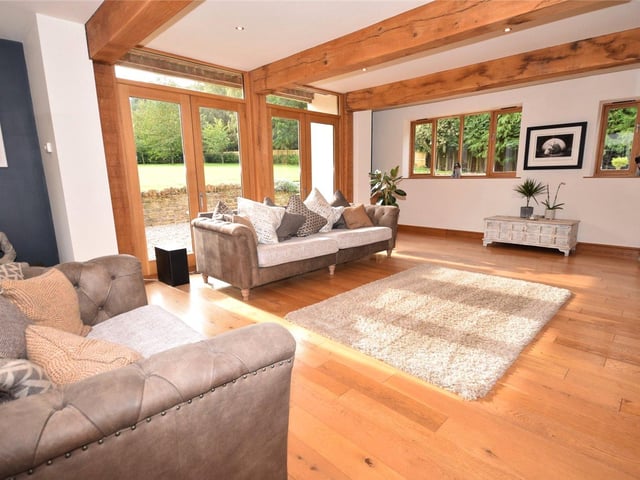 Although it is a spectacular space, the living room is also peaceful and perfect for relaxation after a hard day's work.