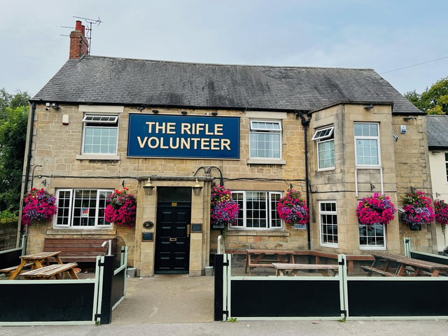 A warm and sociable pub with a range of drinks on offer