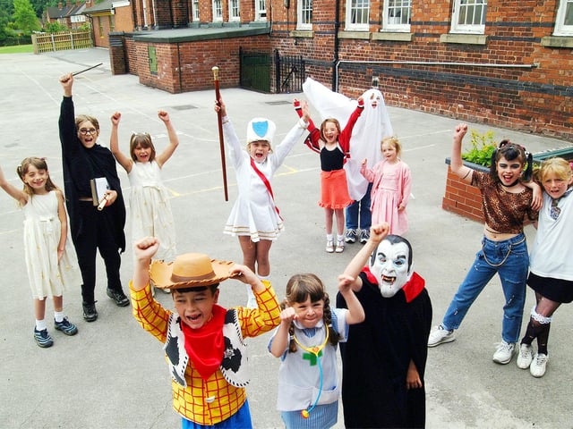Newstead School Pupils in 2001