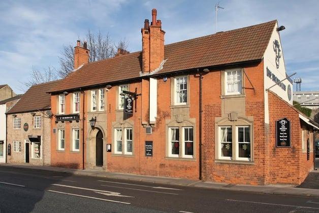 This pub offers a range of real ales across 12 handpulls, including a selection of rotating guest ales, when they are open. One review said: "This place is a great little gem with a snug to sit in and drink with friends and family. Hidden little gem!"