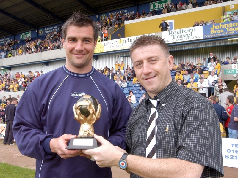 Chad sports editor John Lomas presents the readers player of the year award to Richie Barker in 2006.