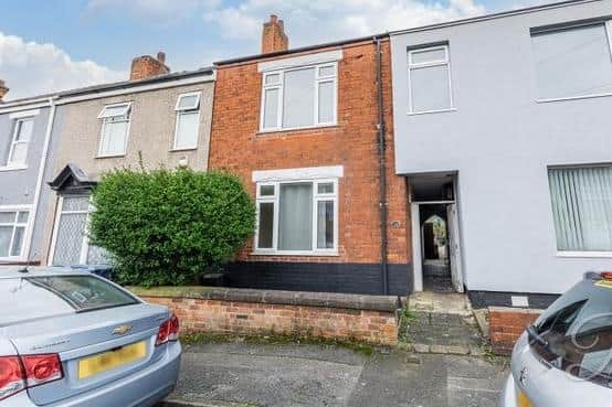 The property at 13 Princes Street, Mansfield (centre), which has been converted into a six-bedroom HMO. (PHOTO BY: Zoopla)