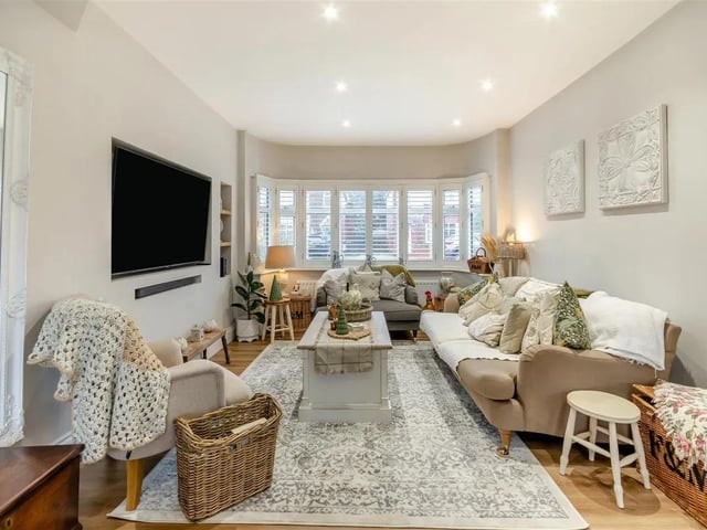 The house is presented in immaculate condition throughout and has been stylishly decorated.