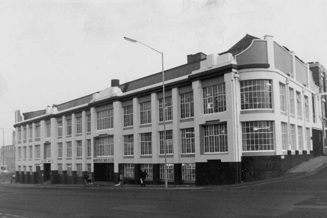 The building was a well-recognised part of Mansfield as you travelled into the old bus station in the town centre.
