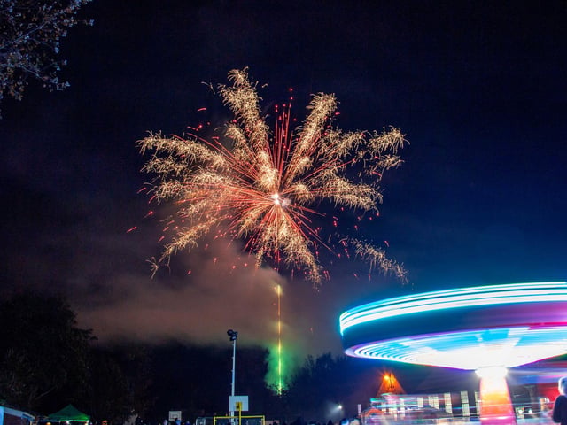 Bilsthorpe Flying High Academy held a spectacular fireworks display