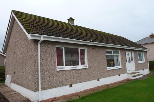 3 bedroom bungalow in Eastriggs, Annan.
Average house price in Dumfries & Galloway - £138,107.