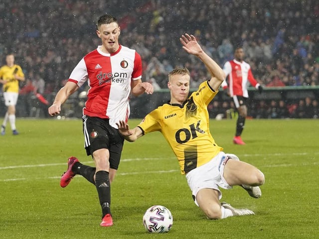 Brighton and Hove Albion have agreed a £1.8m deal for NAC Breda defender Jan Paul van Heck, which could rise to £2.7m depending on appearances. (BN DeStem)