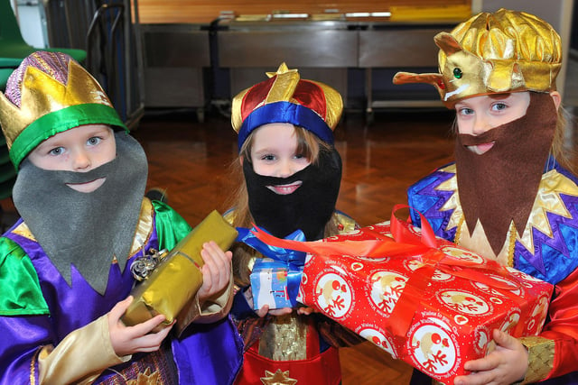 Aww! Don't you just love this scene from the Rift House Primary School nativity play.