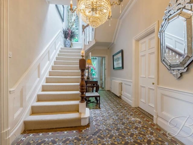 It's time to check out the first floor now, so we move into the entrance hallway and up the staircase.