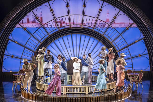 Top Hat brings glitz and glamour to Nottingham (photo: Johan Persson)