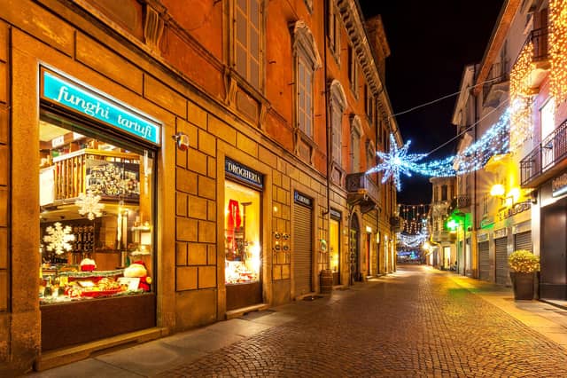 You might be able to find some great deals when shopping through local businesses.